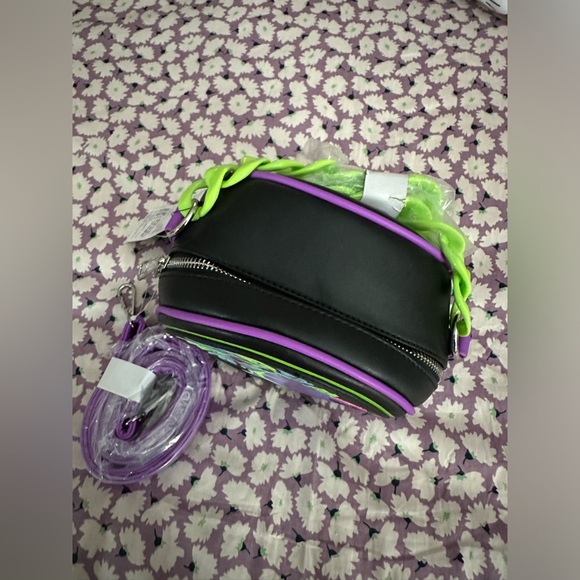 Loungefly Nightmare Before Christmas Oogie Boogie Glow In The Dark Crossbody Bag - Picture 3 of 6